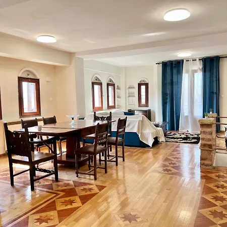 C.1 Elia Old_town Apartment